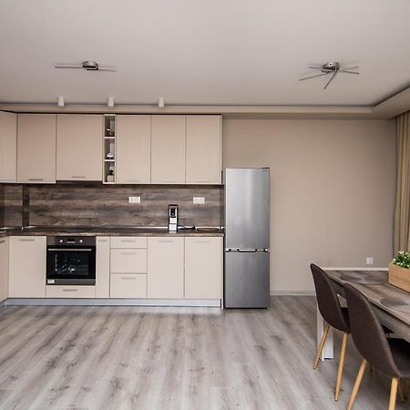 Cozy Flats Nearby Center Free Park Area Apartment Varna ภายนอก รูปภาพ