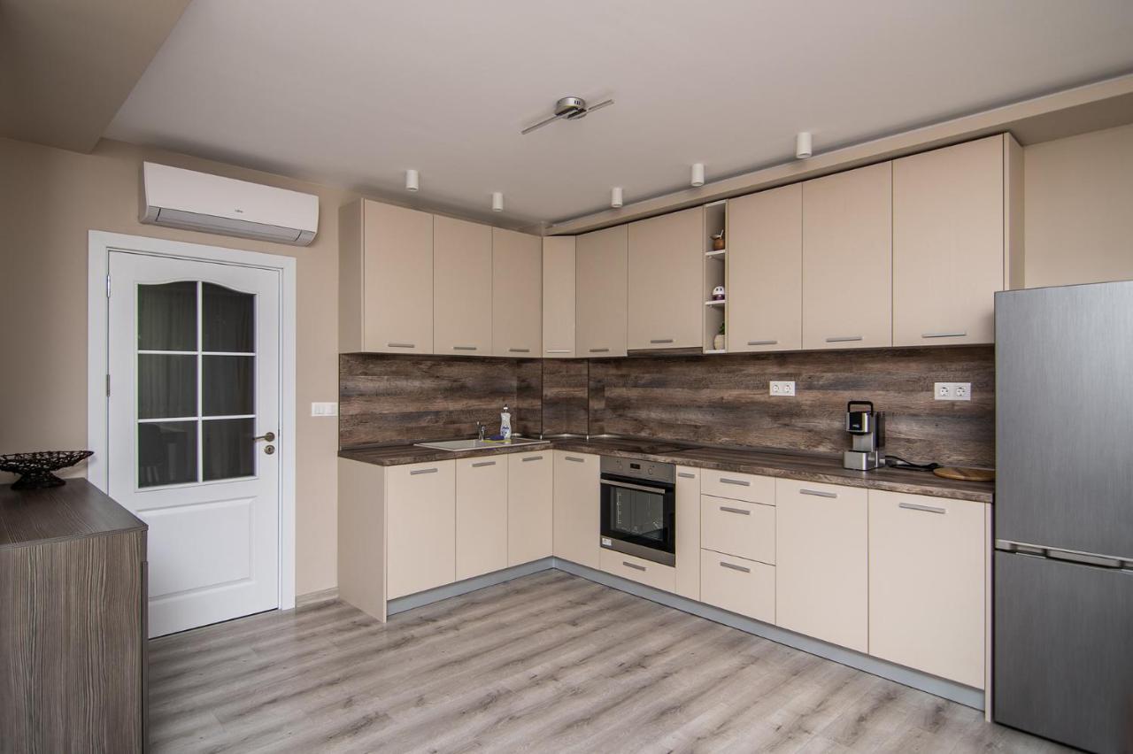 Cozy Flats Nearby Center Free Park Area Apartment Varna ภายนอก รูปภาพ