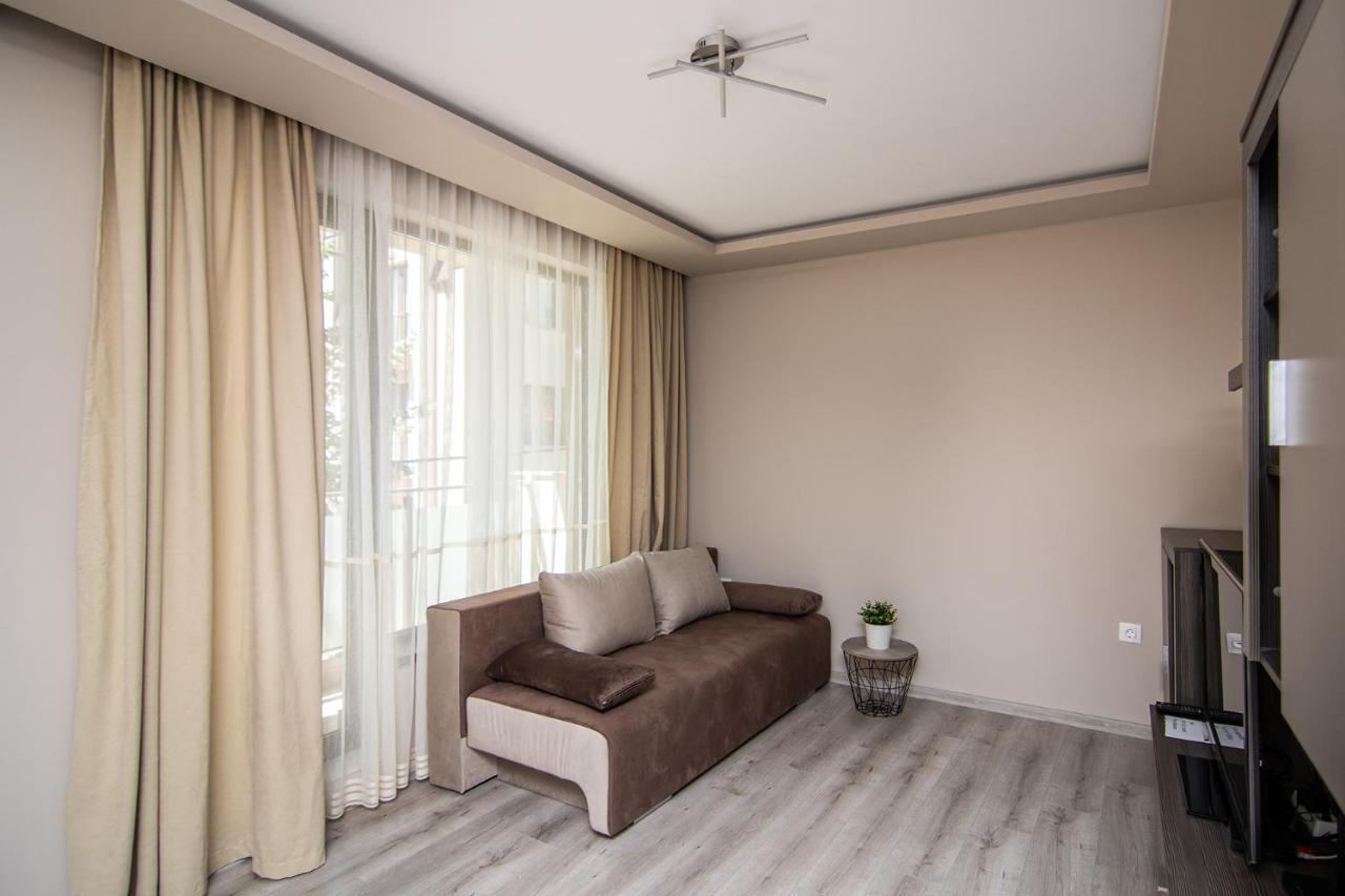 Cozy Flats Nearby Center Free Park Area Apartment Varna ภายนอก รูปภาพ