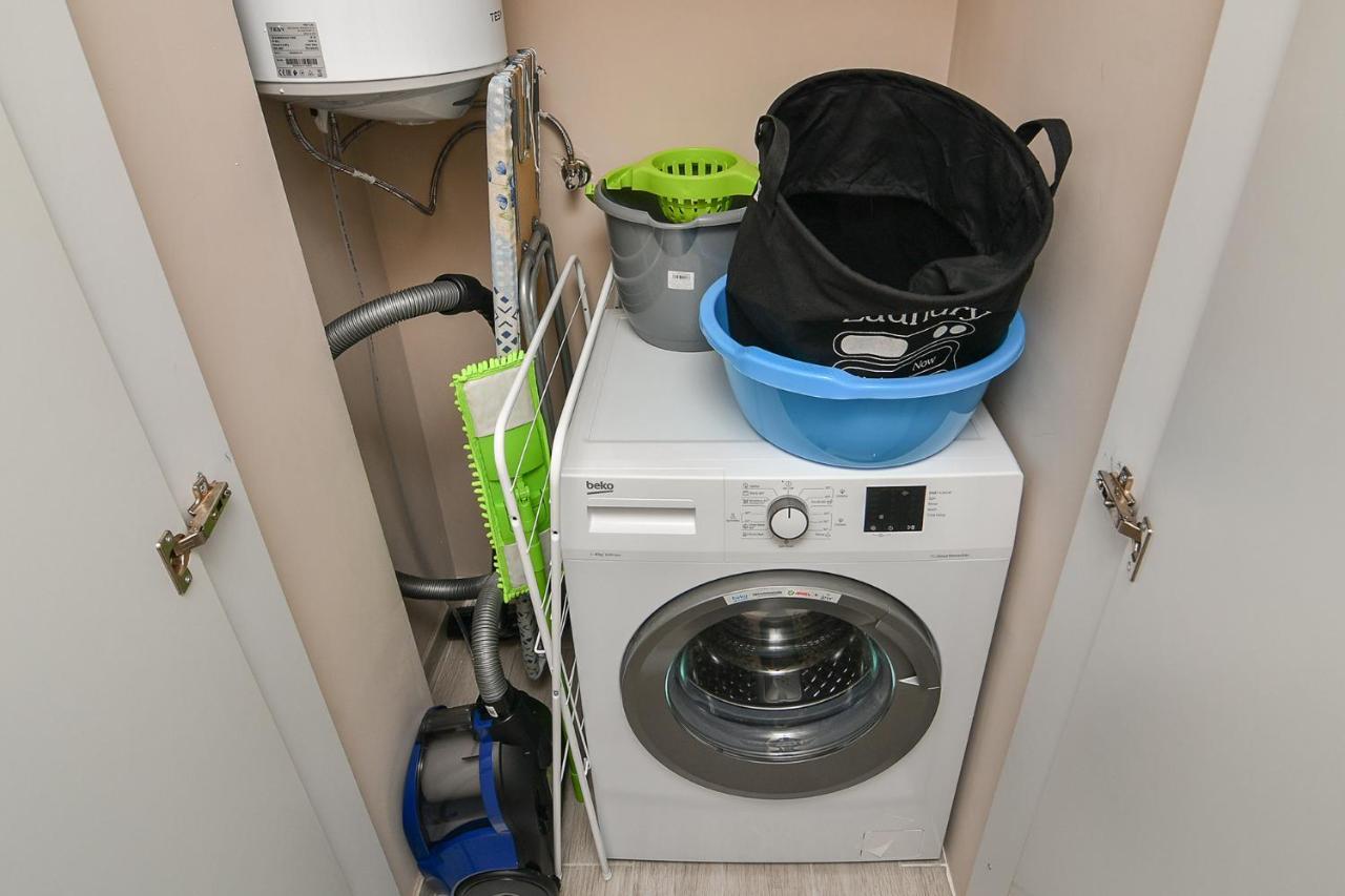 Cozy Flats Nearby Center Free Park Area Apartment Varna ภายนอก รูปภาพ