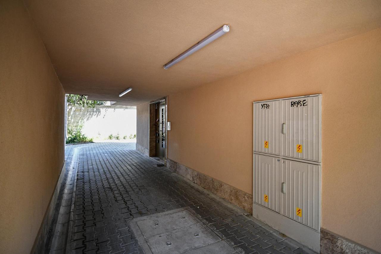Cozy Flats Nearby Center Free Park Area Apartment Varna ภายนอก รูปภาพ